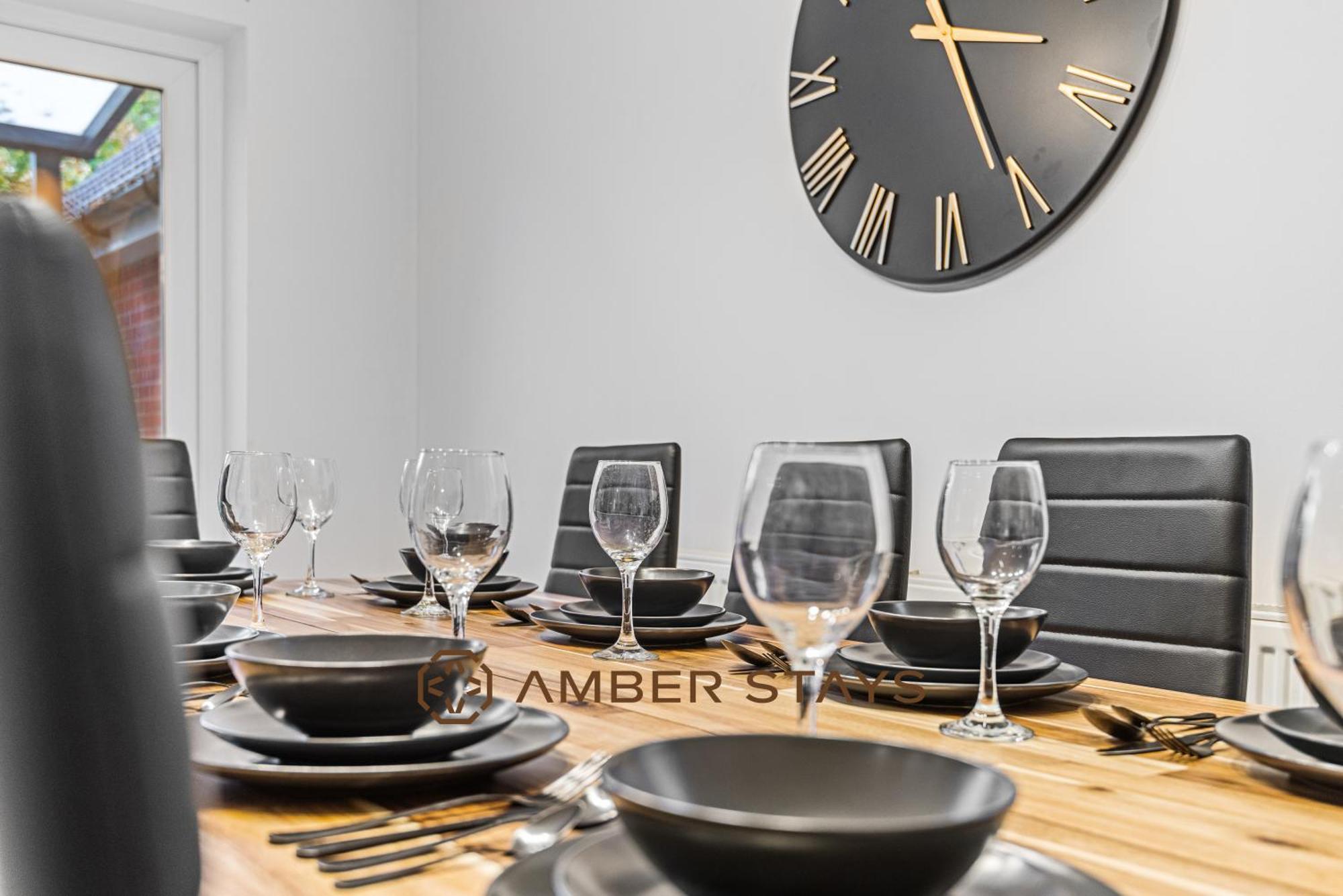 Spacious 5 Bed House In Reading By Amber Stays, Perfect For Business & Contractors, Sleeps 12! Экстерьер фото