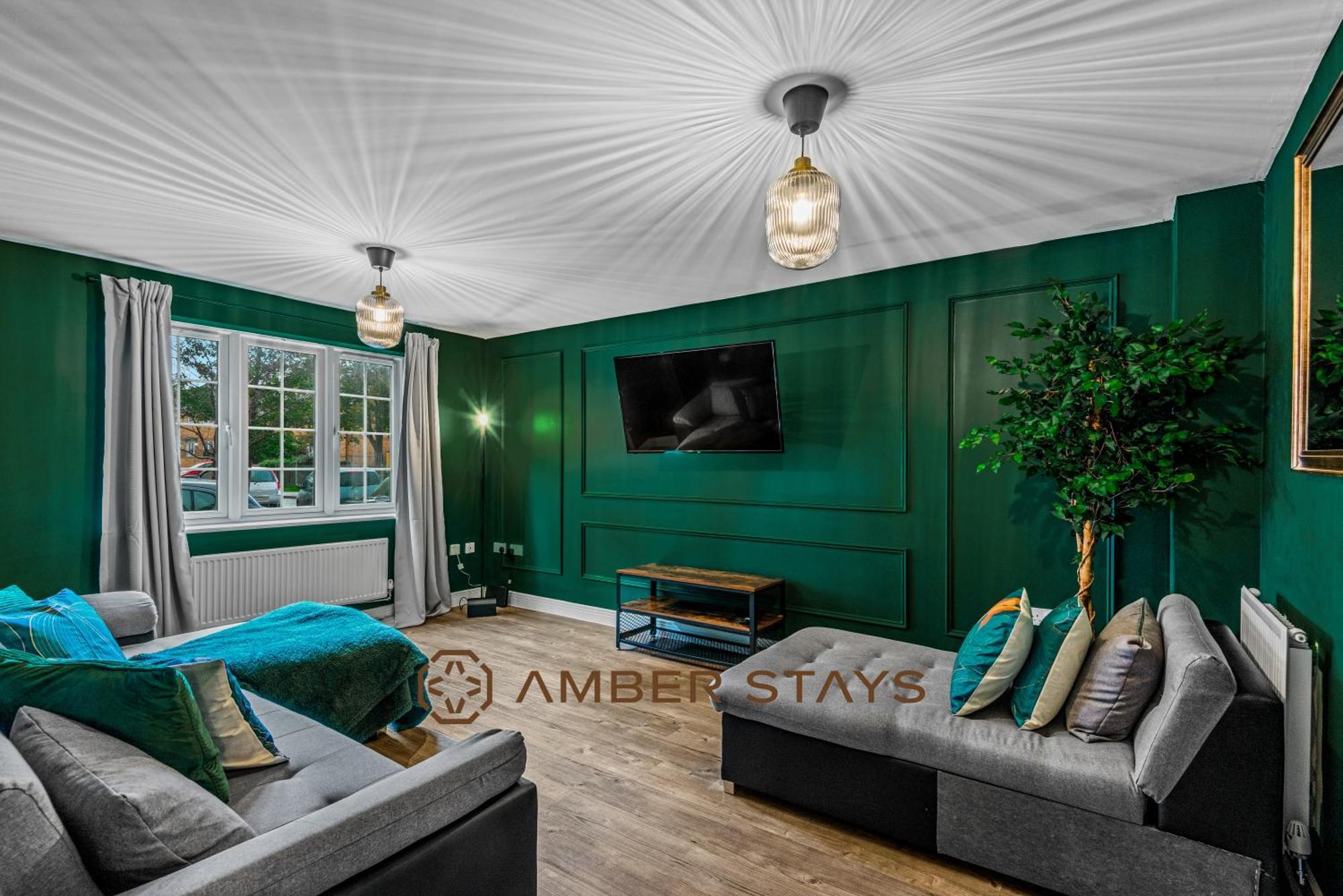 Spacious 5 Bed House In Reading By Amber Stays, Perfect For Business & Contractors, Sleeps 12! Экстерьер фото